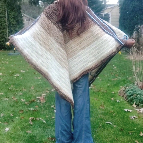 Vintage Handmade Native American Bohemian Hippie Oversized Poncho - Picture 11 of 11